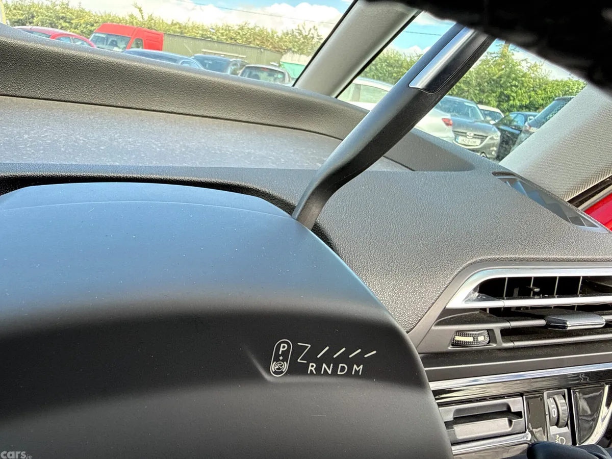 Citroen Grand C4 Picasso MPV, Petrol, 2017, Red