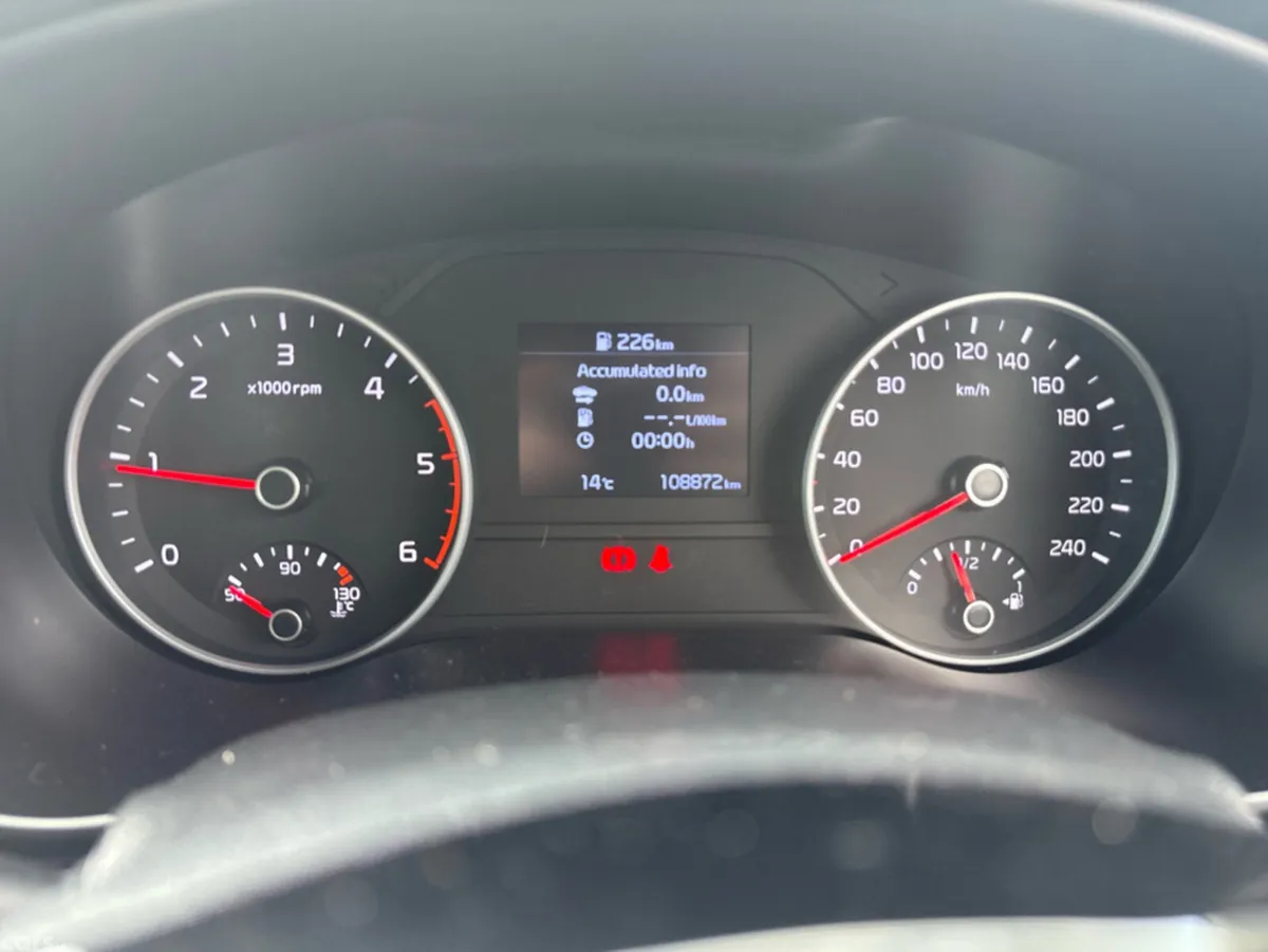 Kia Sportage MPV, Diesel Hybrid, 2021, White