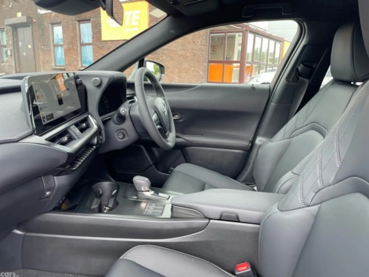 Lexus UX SUV, Petrol Hybrid, 2026, Green