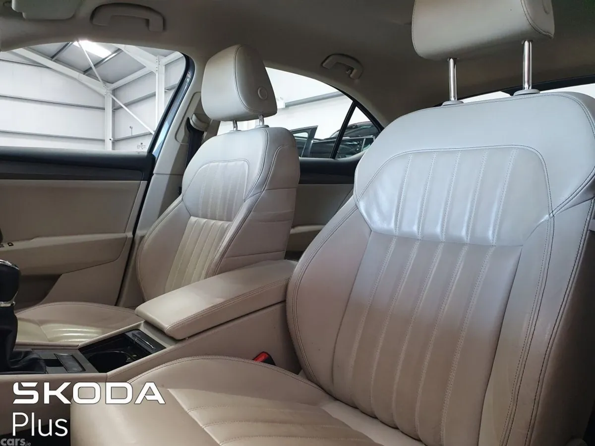 Skoda Superb Saloon, Diesel, 2023, Grey
