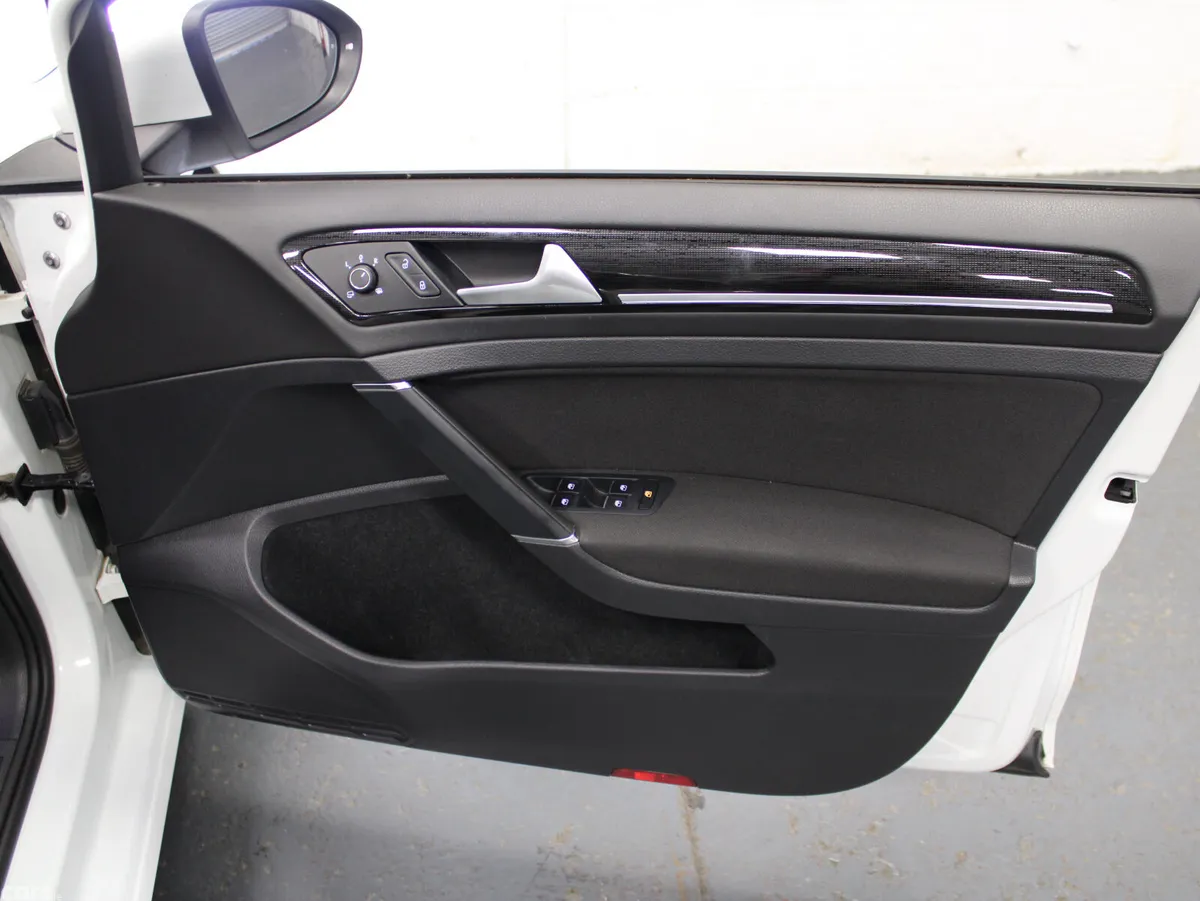 Volkswagen Golf Hatchback, Petrol, 2018, White