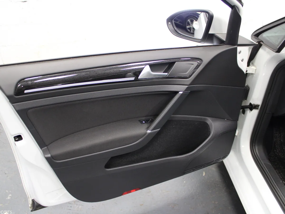Volkswagen Golf Hatchback, Petrol, 2018, White
