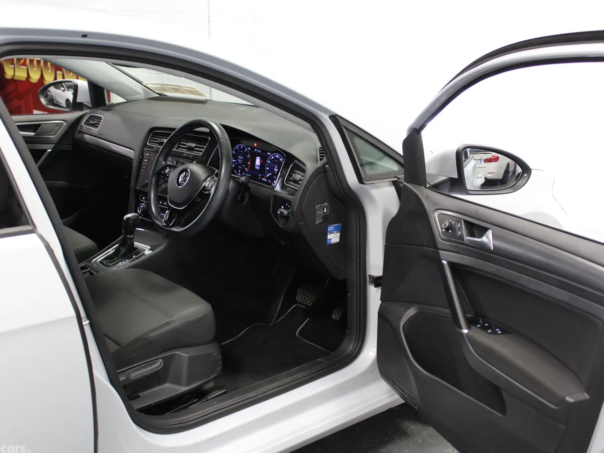 Volkswagen Golf Hatchback, Petrol, 2019, White
