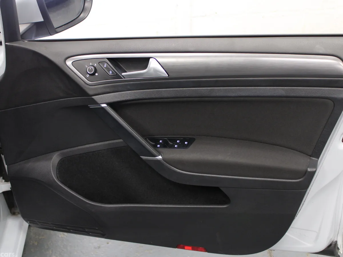 Volkswagen Golf Hatchback, Petrol, 2019, White