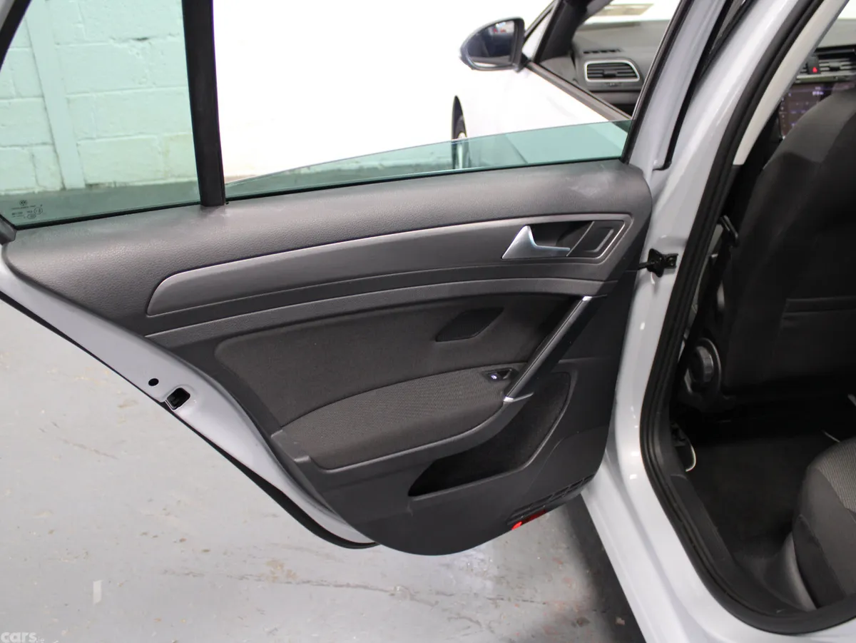 Volkswagen Golf Hatchback, Petrol, 2019, White