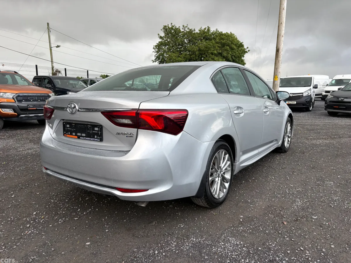 Toyota Avensis Saloon, Diesel, 2015, Silver