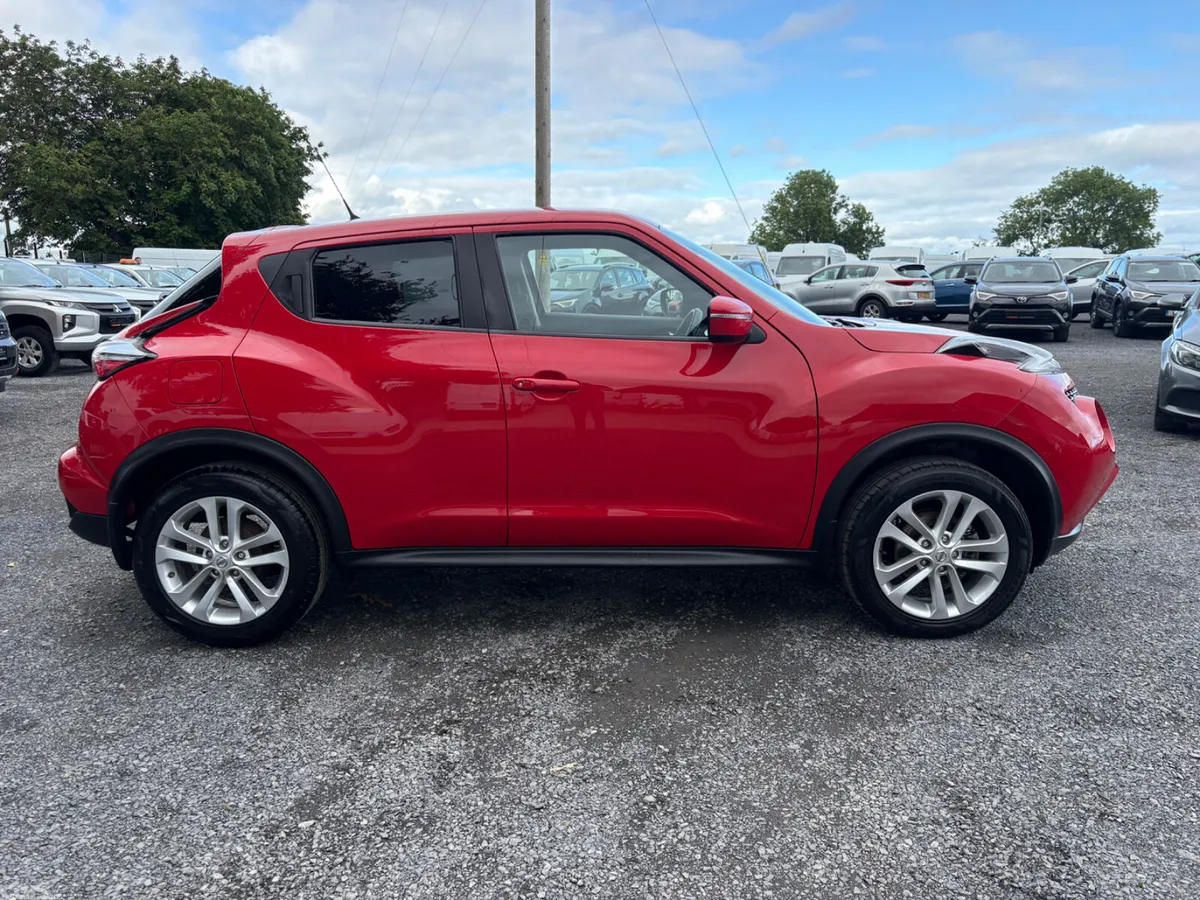 Nissan Juke SUV, Petrol, 2017, Red