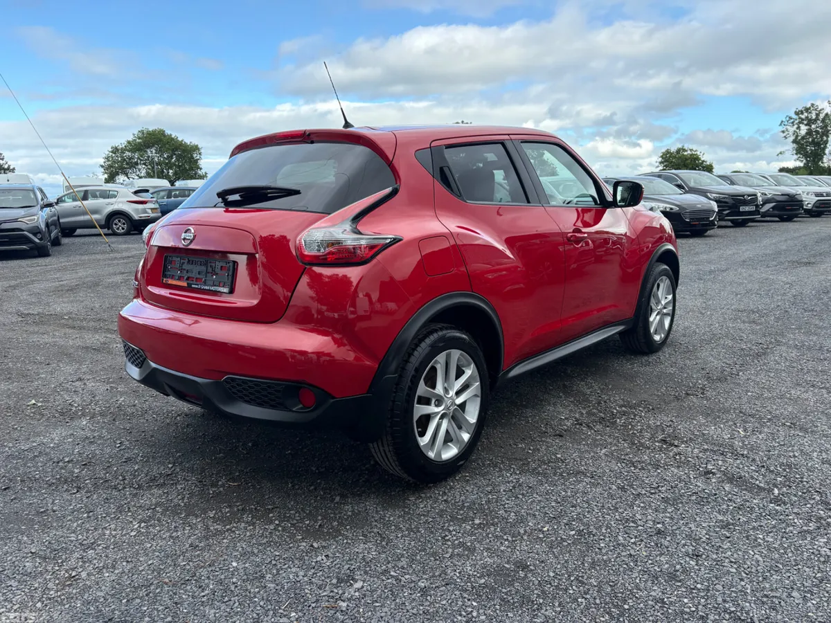 Nissan Juke SUV, Petrol, 2017, Red