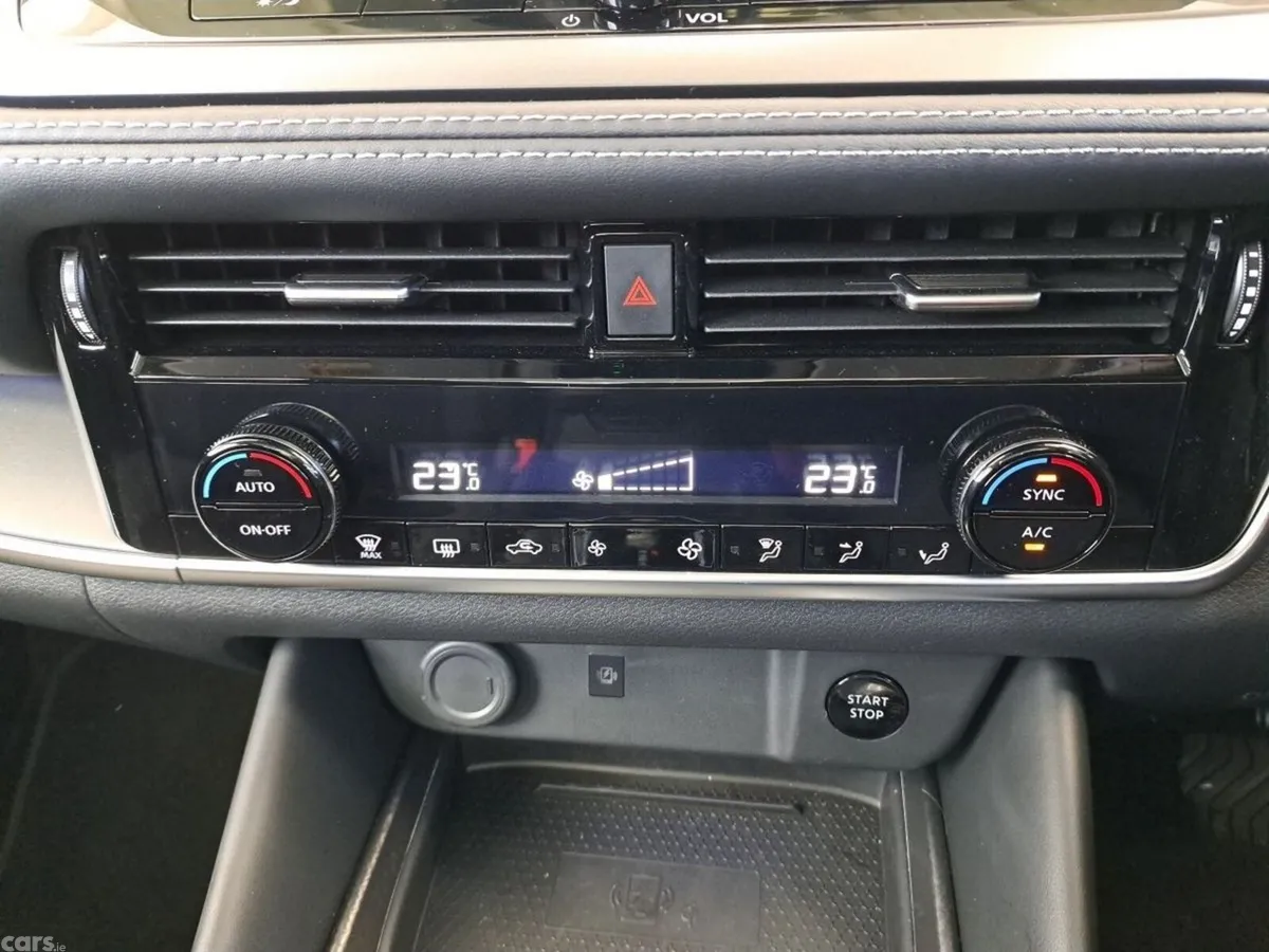 Nissan Qashqai SUV, Petrol Hybrid, 2026, Blue