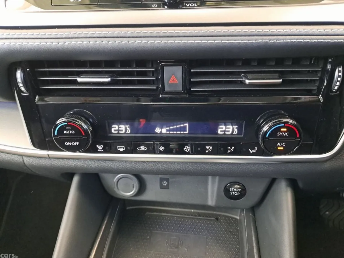 Nissan Qashqai SUV, Petrol Hybrid, 2026, Blue