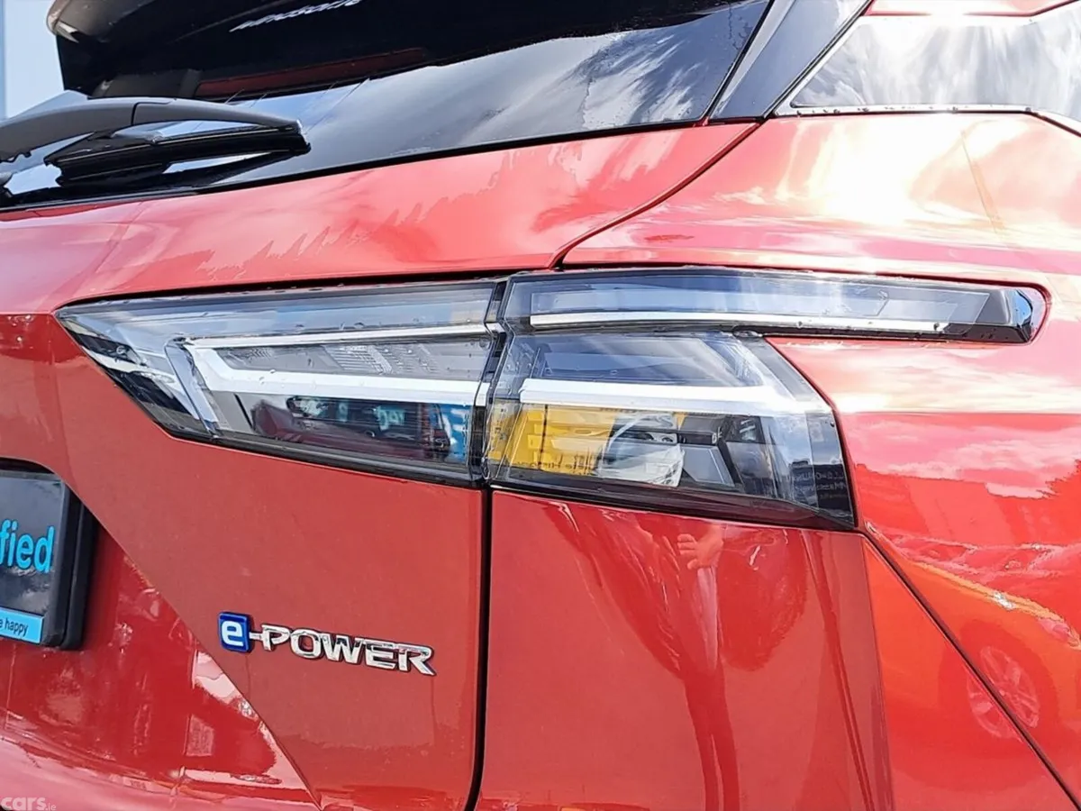 Nissan Qashqai SUV, Petrol Hybrid, 2026, Red