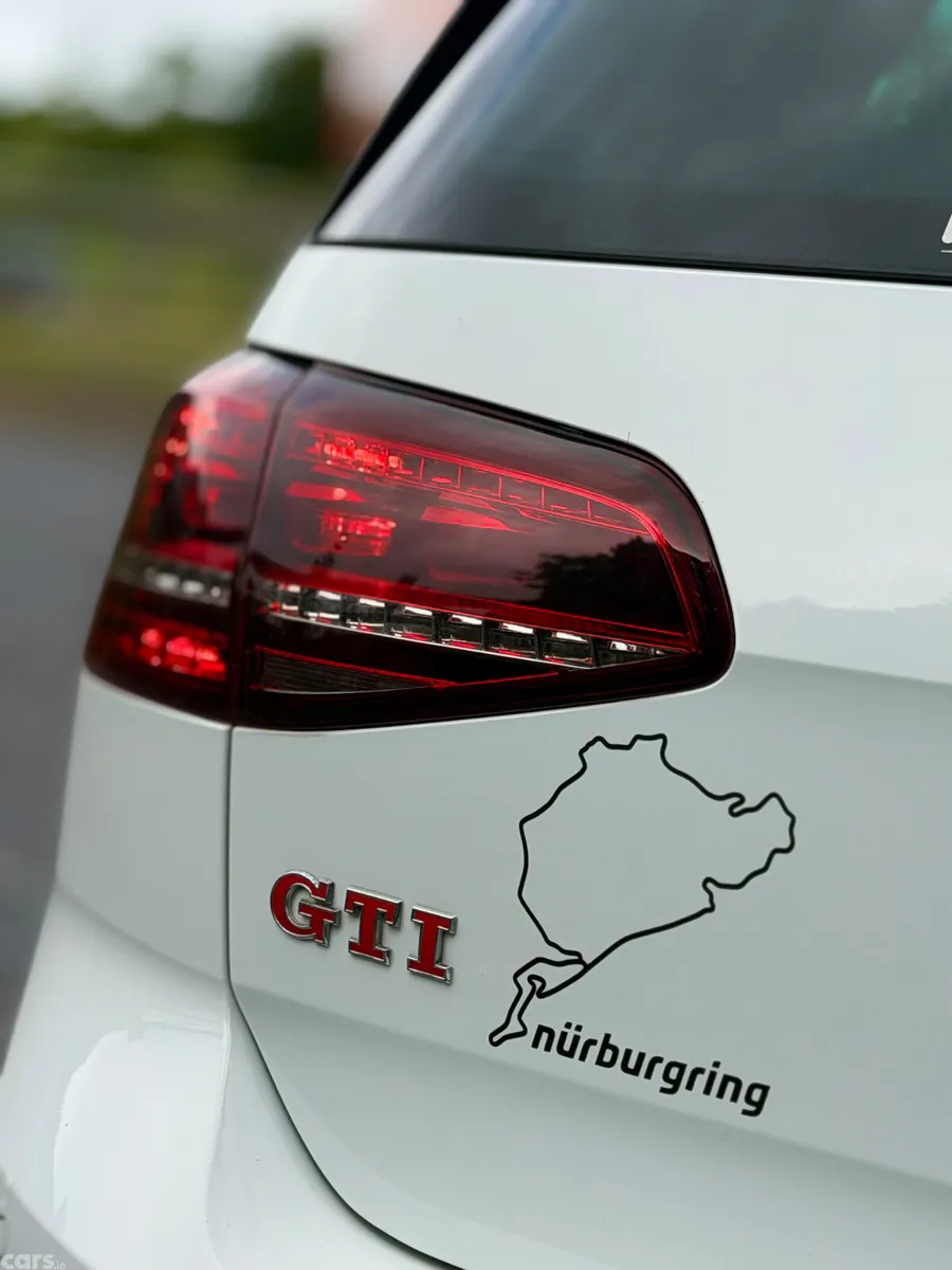 Volkswagen Golf Hatchback, Petrol, 2014, White