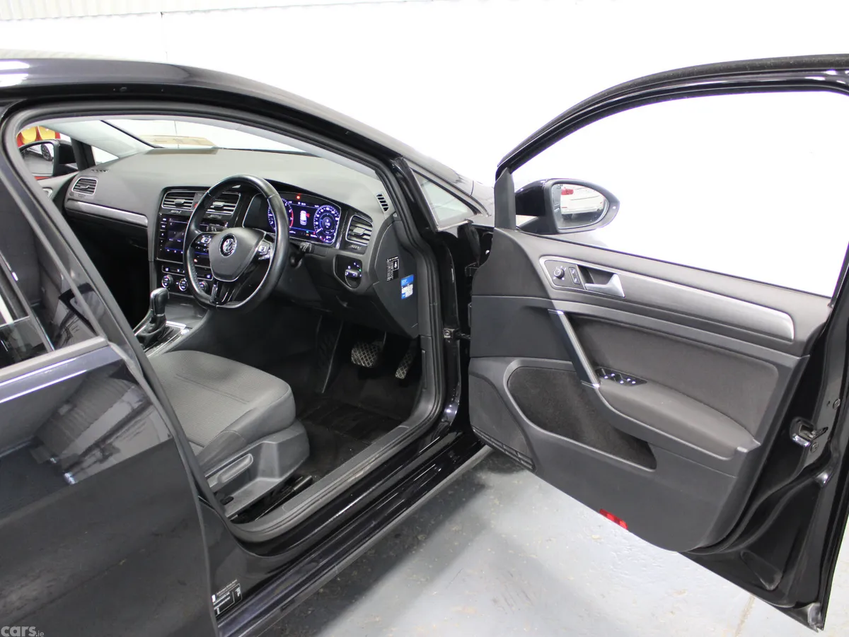 Volkswagen Golf Hatchback, Petrol, 2019, Black