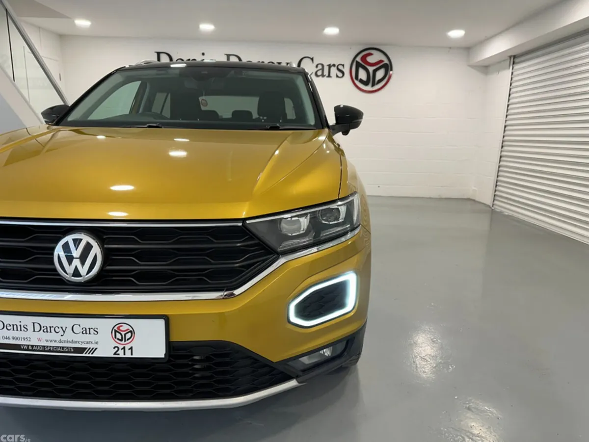Volkswagen T-Roc SUV, Diesel, 2021, Gold