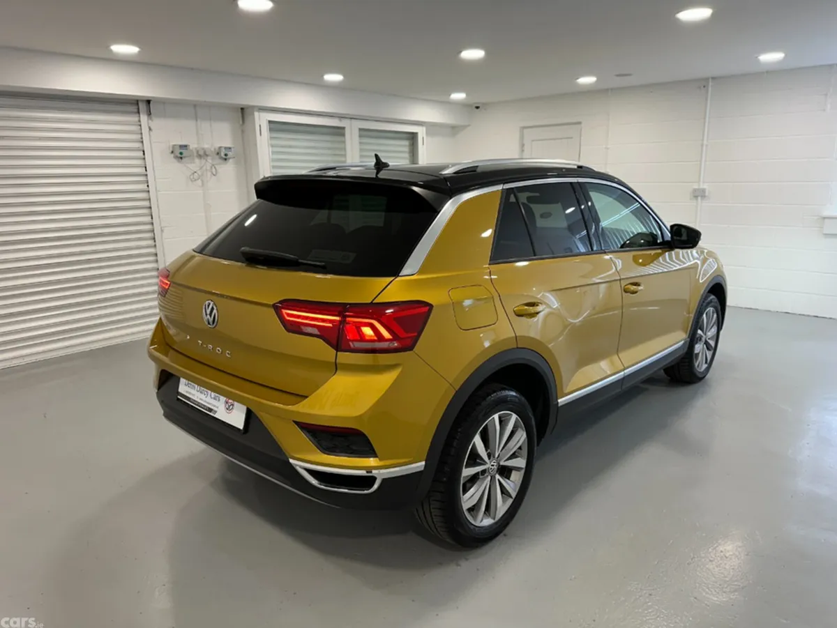 Volkswagen T-Roc SUV, Diesel, 2021, Gold