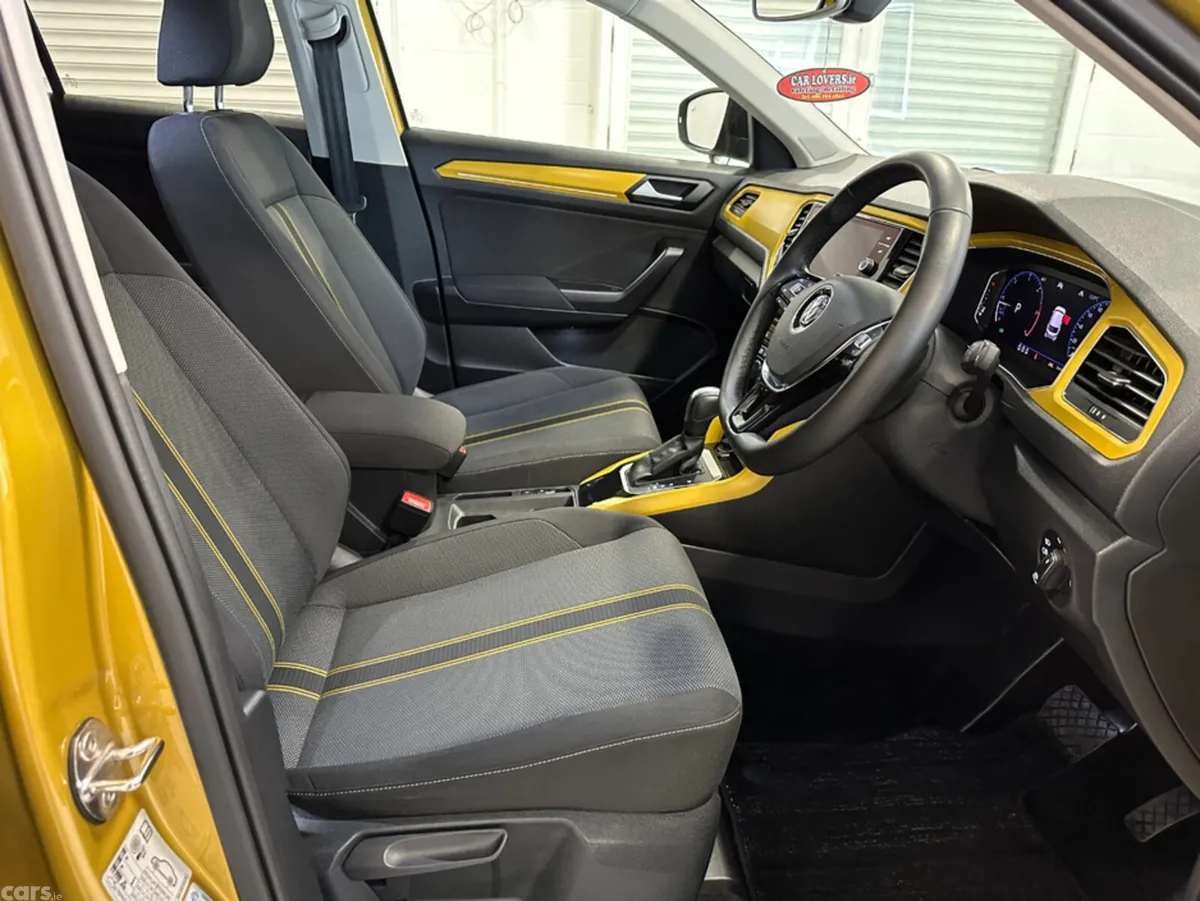 Volkswagen T-Roc SUV, Diesel, 2021, Gold