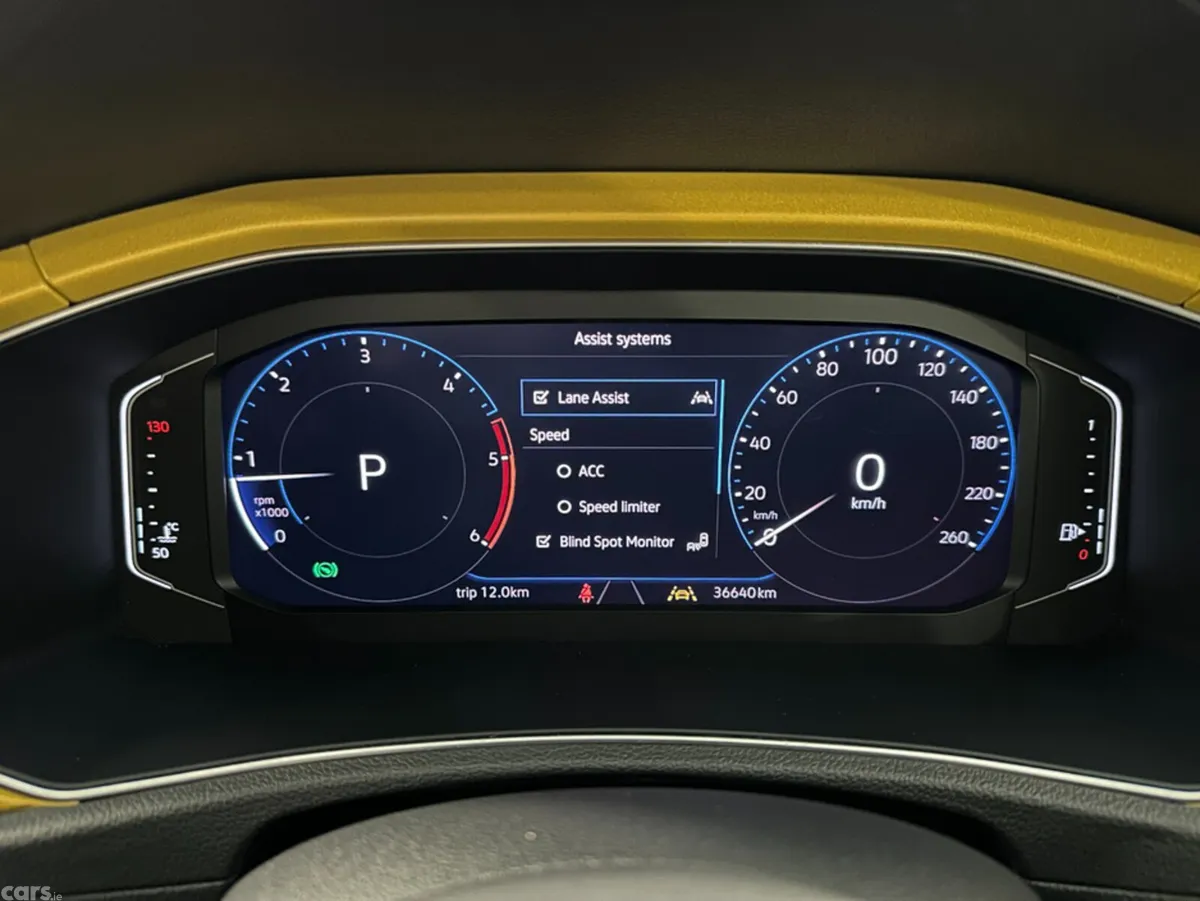 Volkswagen T-Roc SUV, Diesel, 2021, Gold