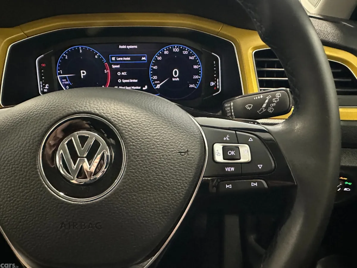 Volkswagen T-Roc SUV, Diesel, 2021, Gold
