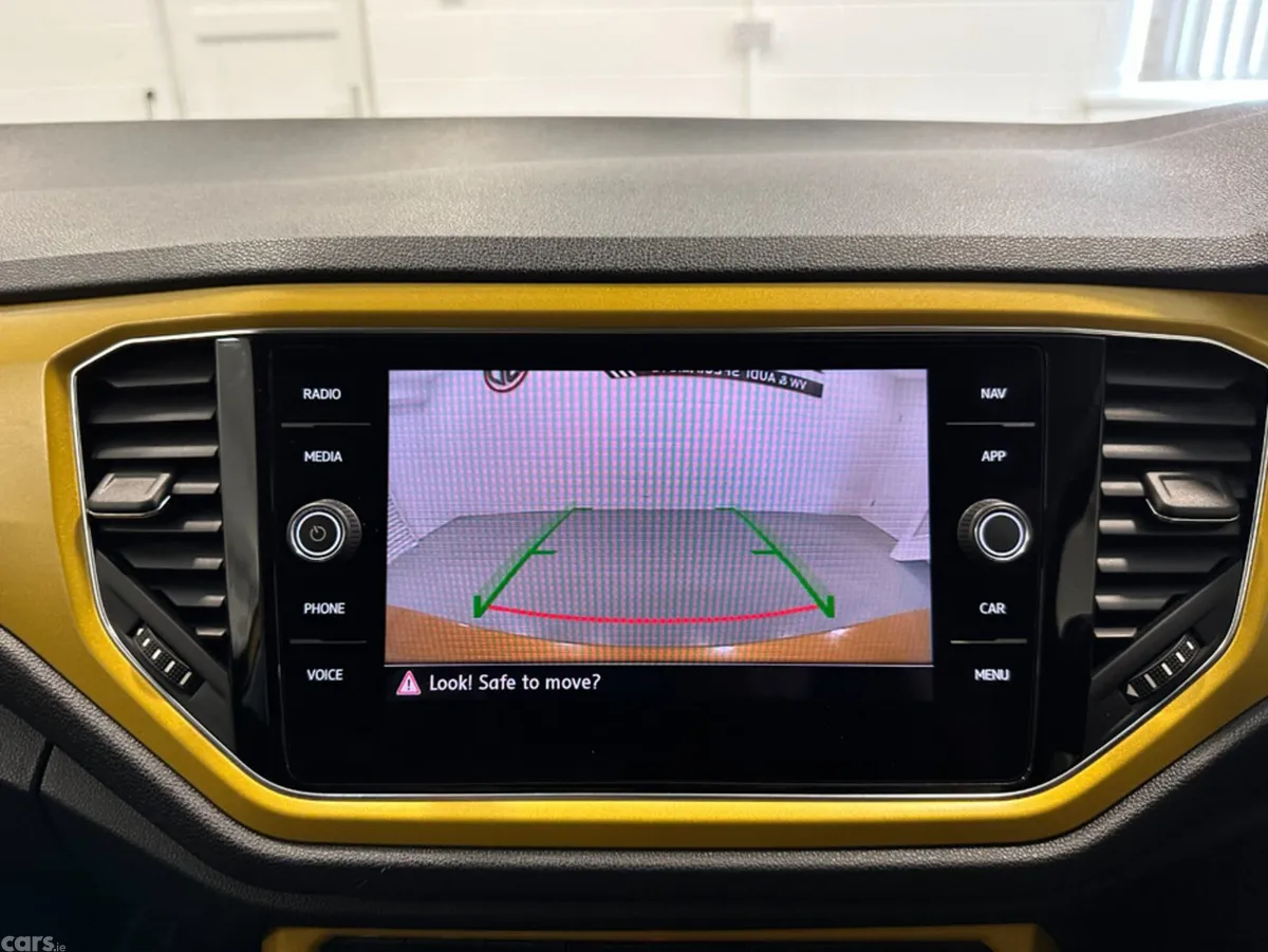 Volkswagen T-Roc SUV, Diesel, 2021, Gold