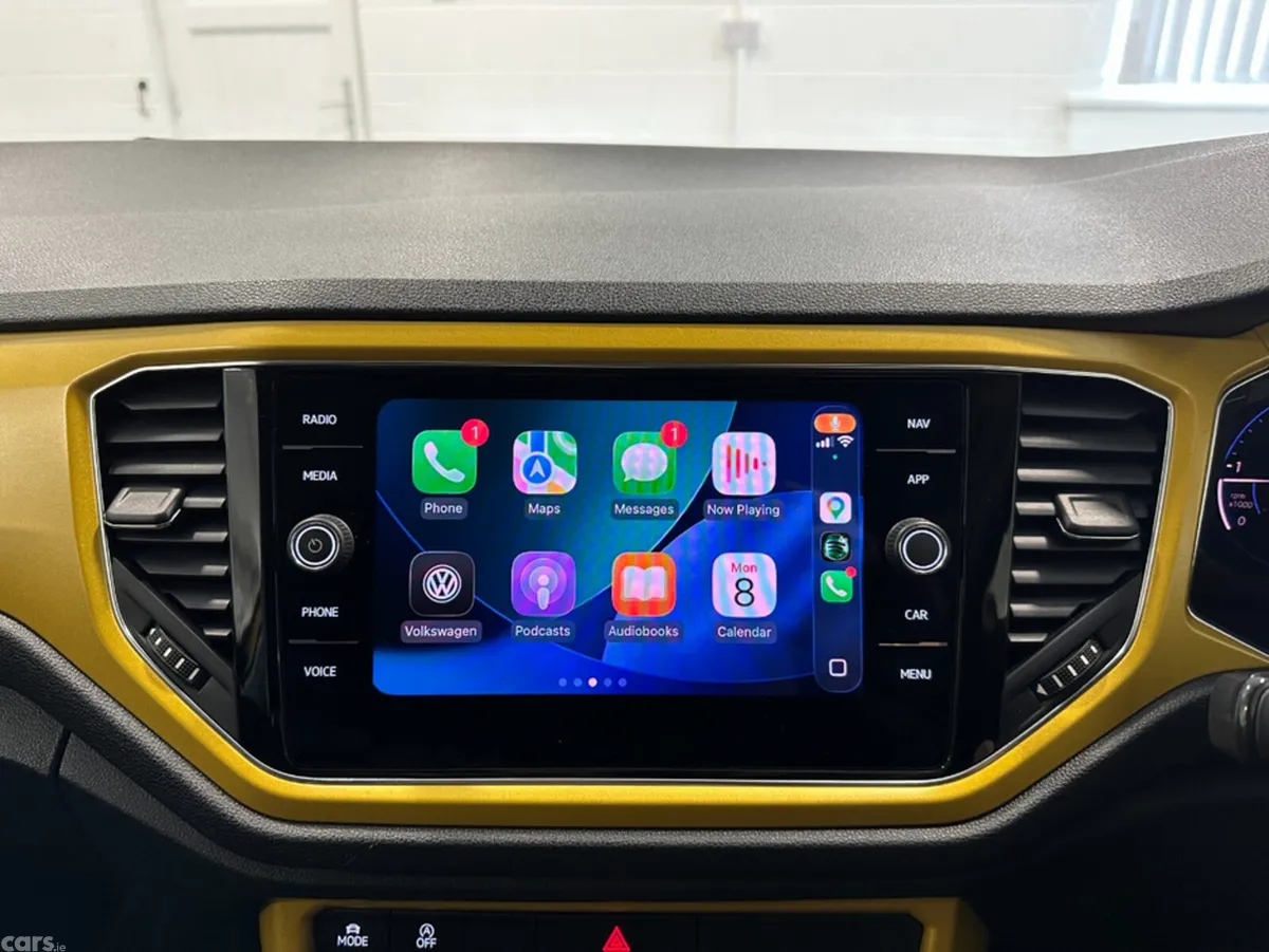 Volkswagen T-Roc SUV, Diesel, 2021, Gold