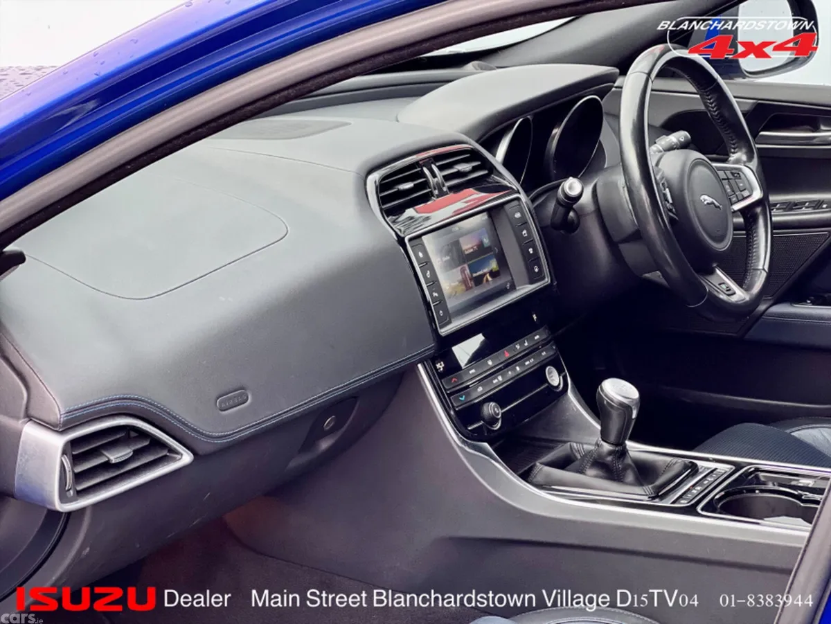 Jaguar XE Saloon, Diesel, 2017, Blue