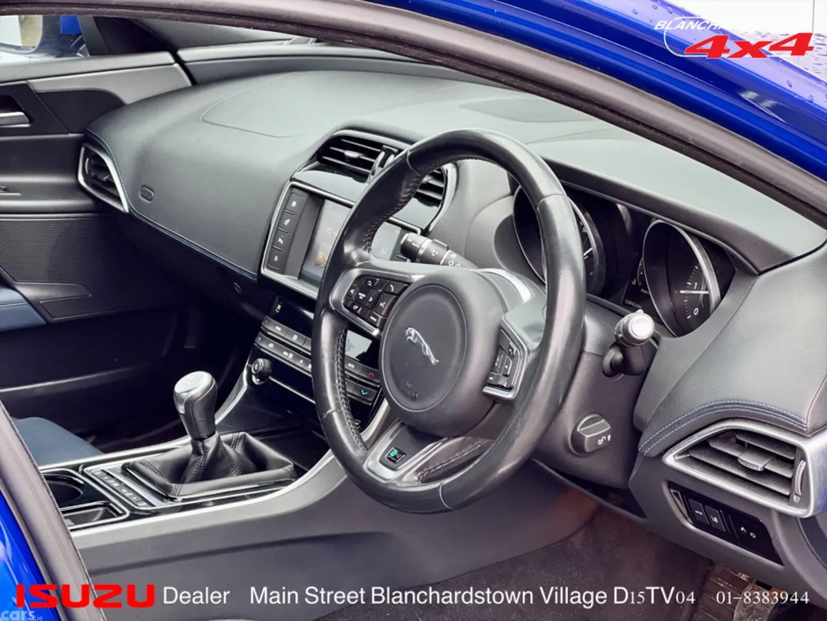 Jaguar XE Saloon, Diesel, 2017, Blue