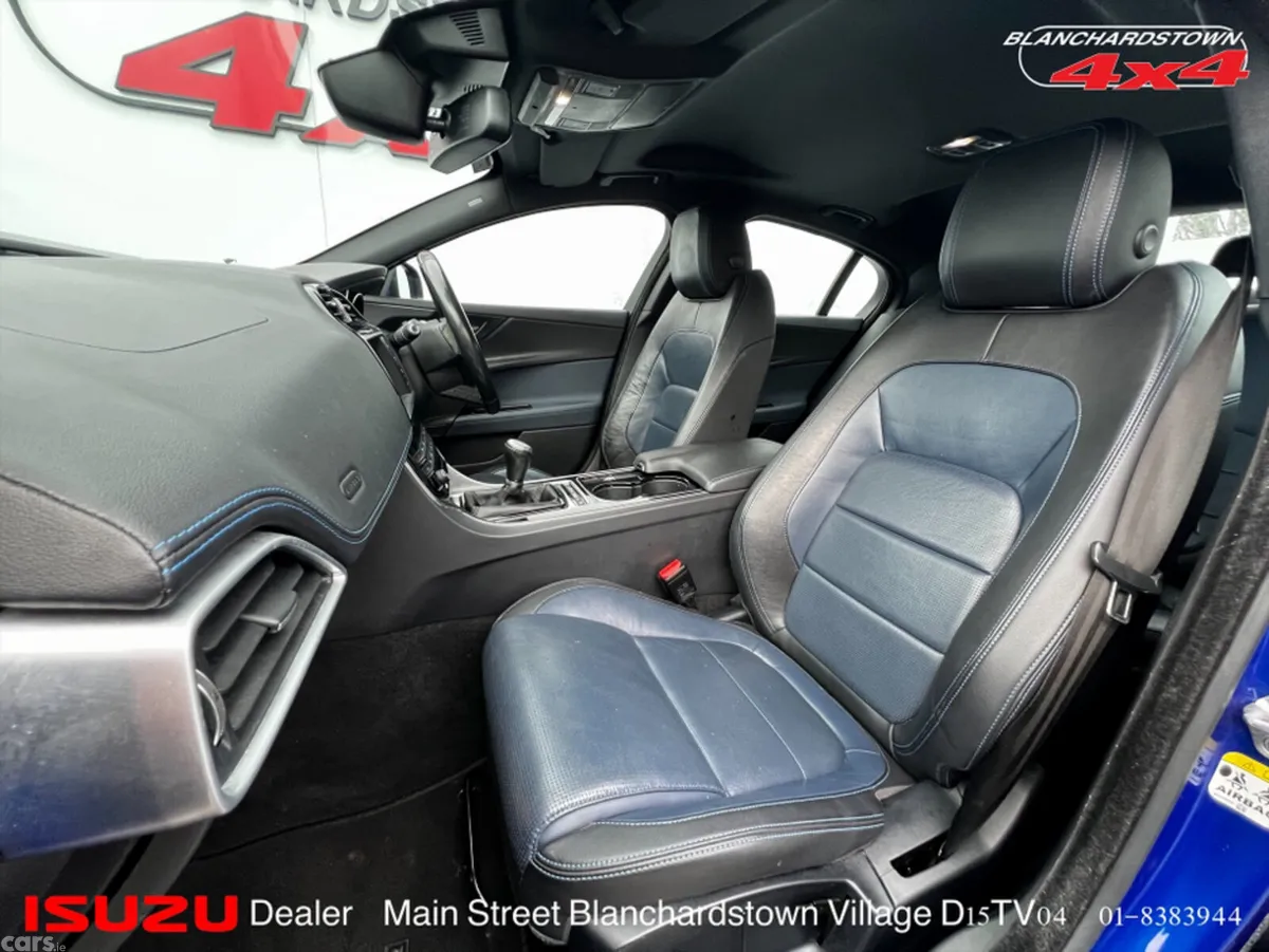 Jaguar XE Saloon, Diesel, 2017, Blue