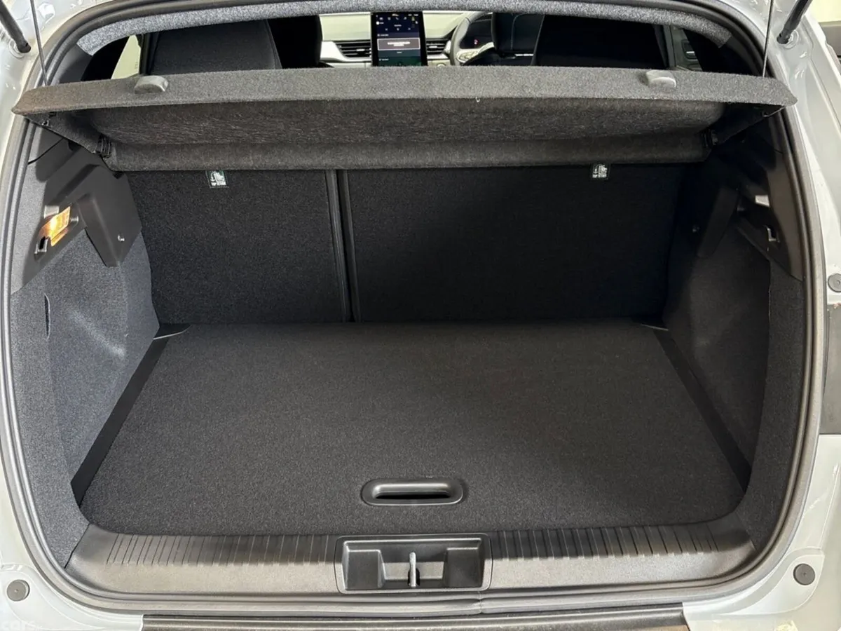 Renault Captur Hatchback, Petrol, 2026, Grey