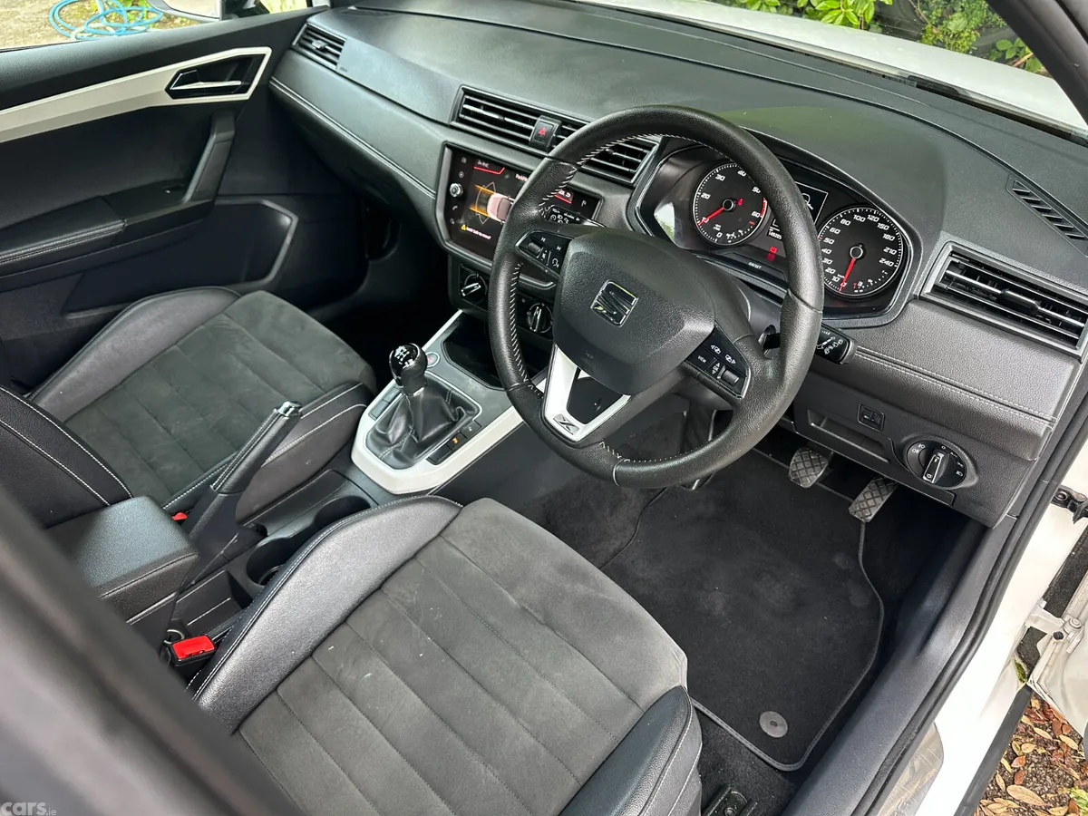 SEAT Arona SUV, Diesel, 2019, White