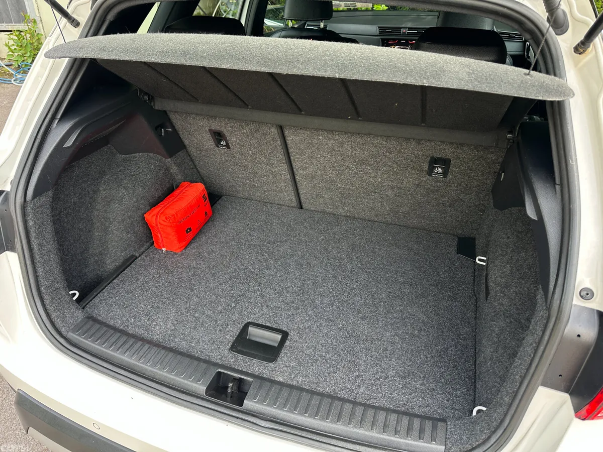 SEAT Arona SUV, Diesel, 2019, White