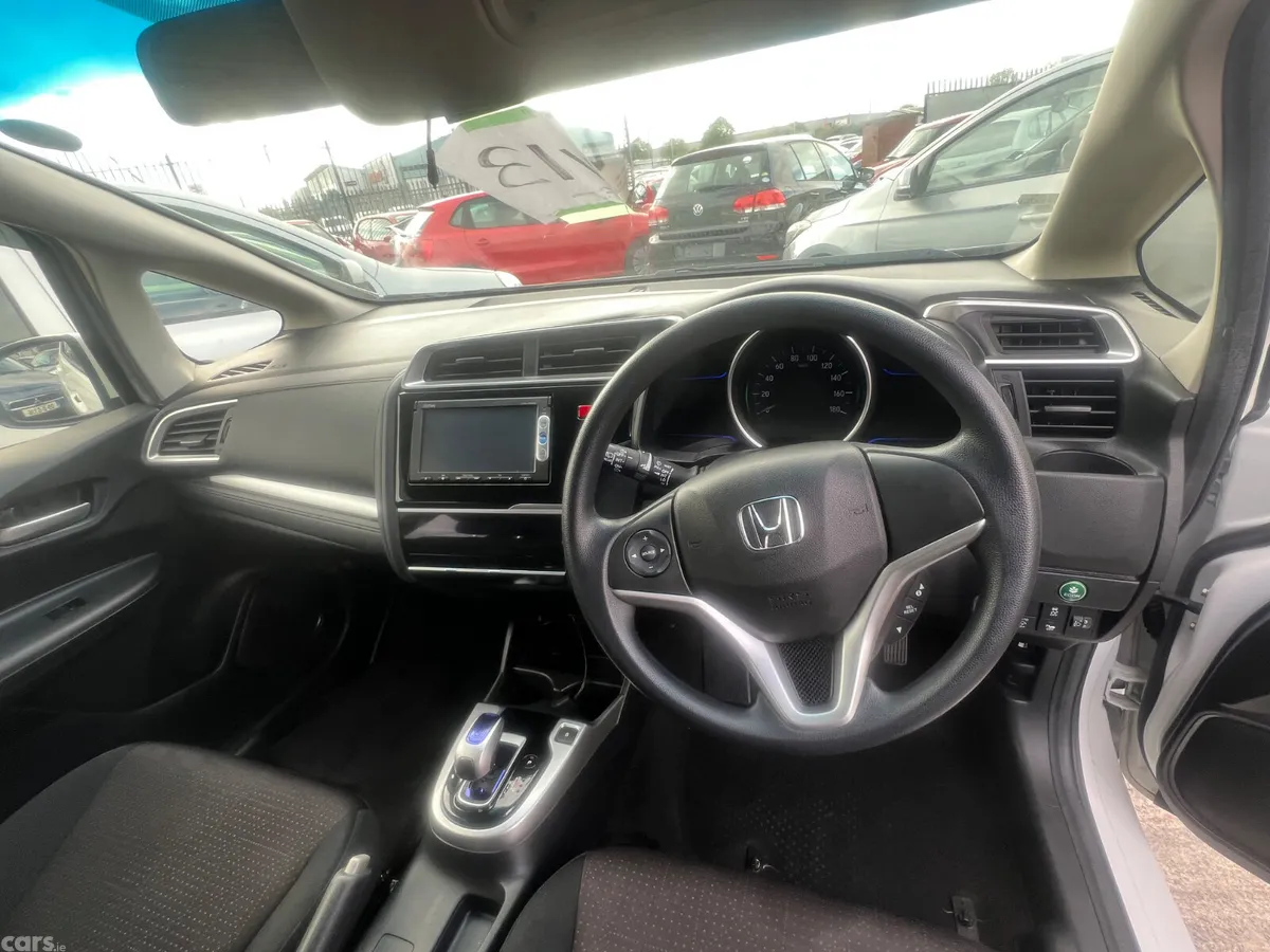 Honda Fit Hatchback, Petrol, 2015, White