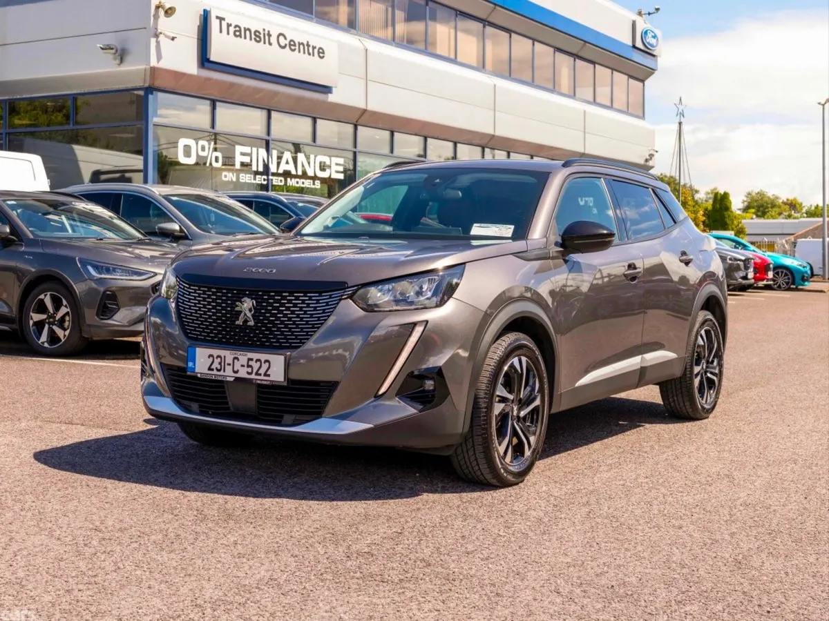 Peugeot 2008 MPV, Petrol, 2023, Grey