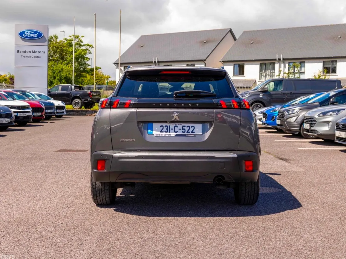 Peugeot 2008 MPV, Petrol, 2023, Grey