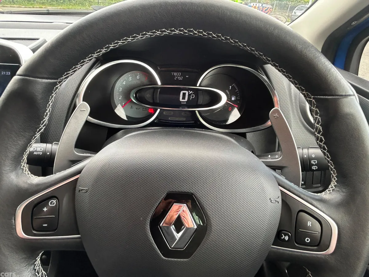 Renault Clio Hatchback, Petrol, 2015, Blue