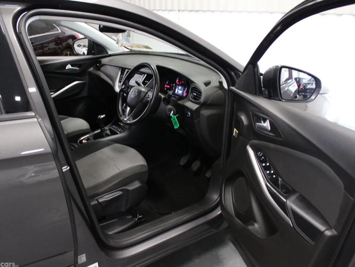 Opel Grandland X SUV, Petrol, 2021, Grey