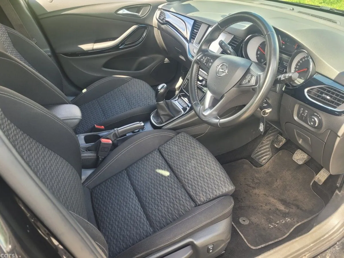 Opel Astra Hatchback, Diesel, 2019, Black