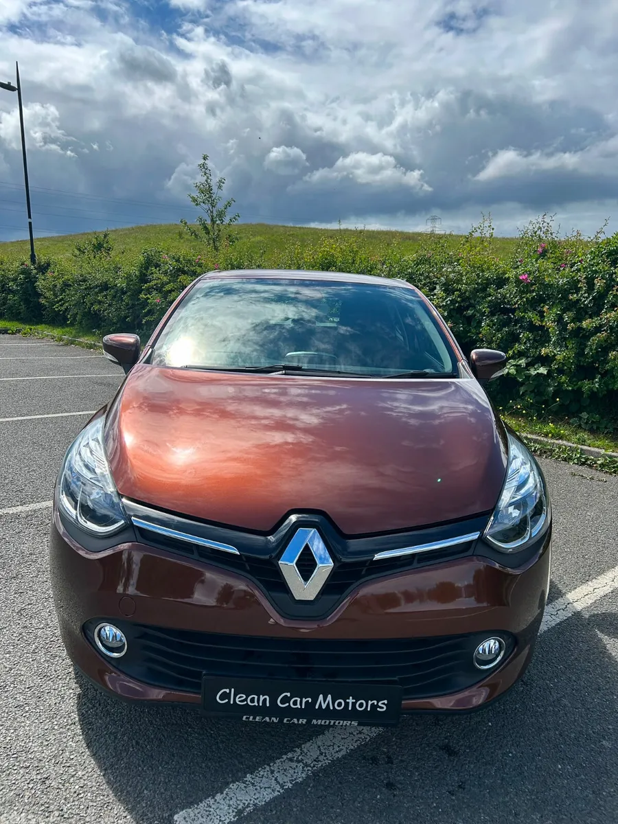Renault Clio Hatchback, Petrol, 2015, Brown