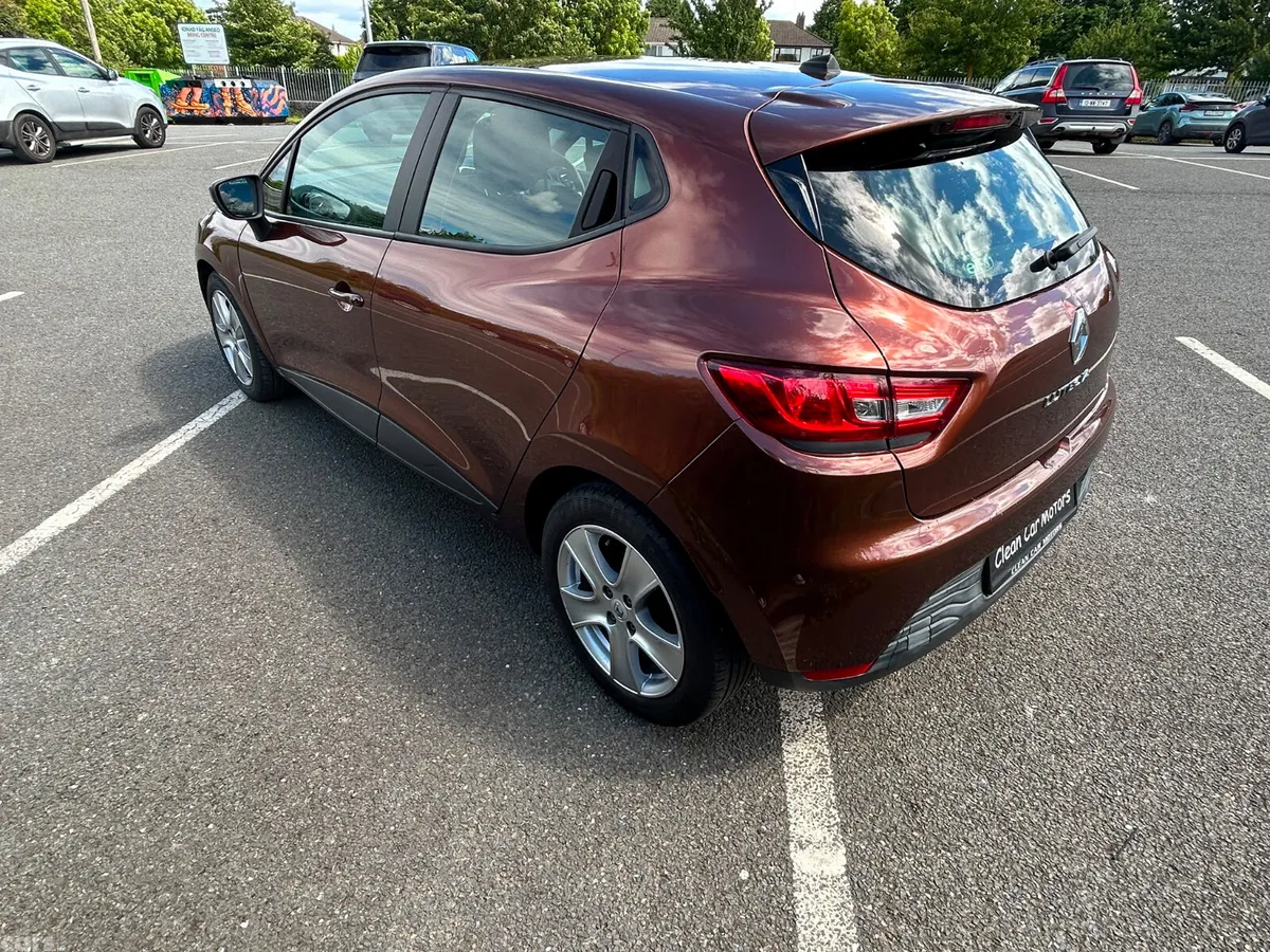 Renault Clio Hatchback, Petrol, 2015, Brown