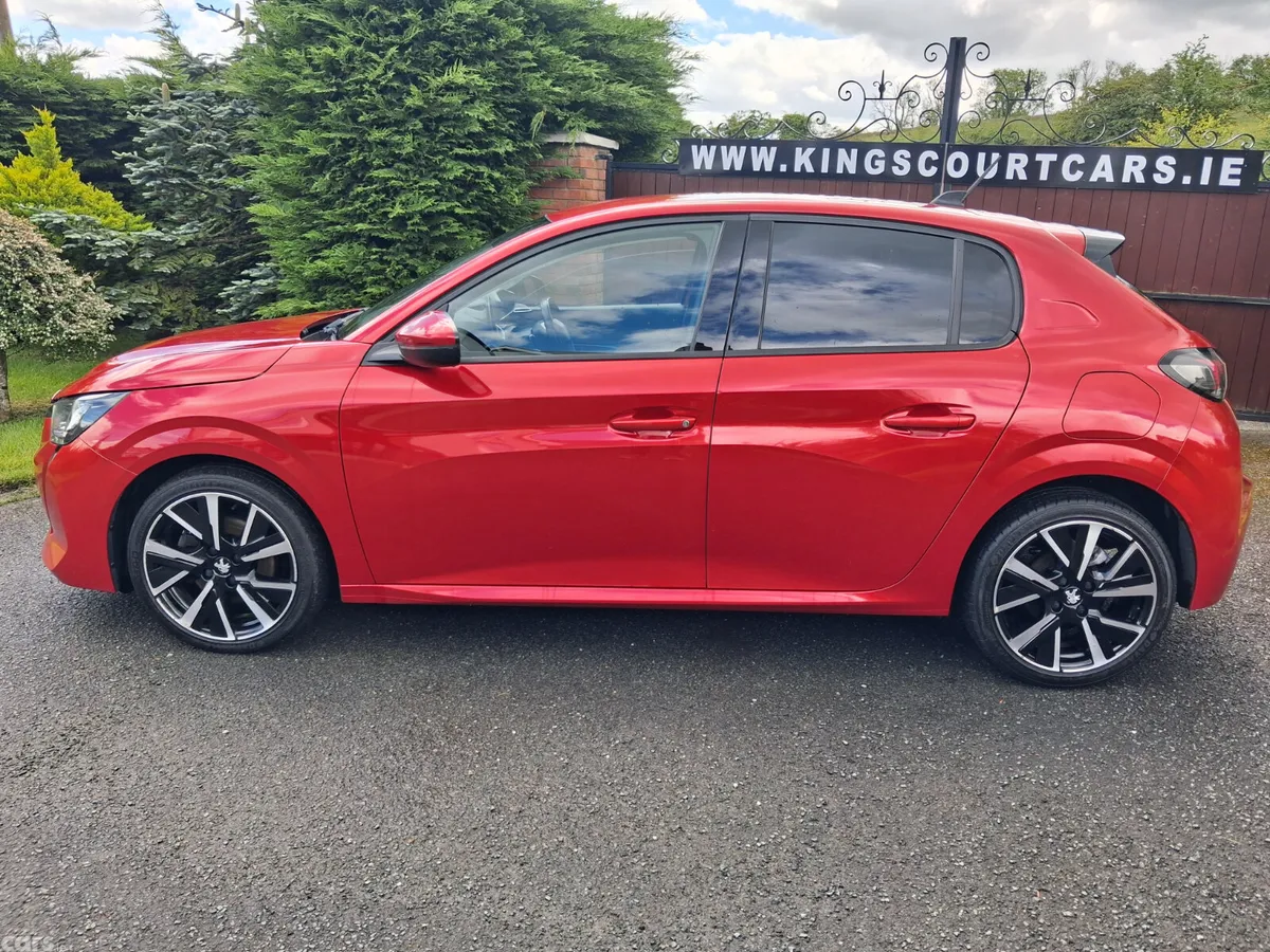 Peugeot 208 Hatchback, Petrol, 2021, Red
