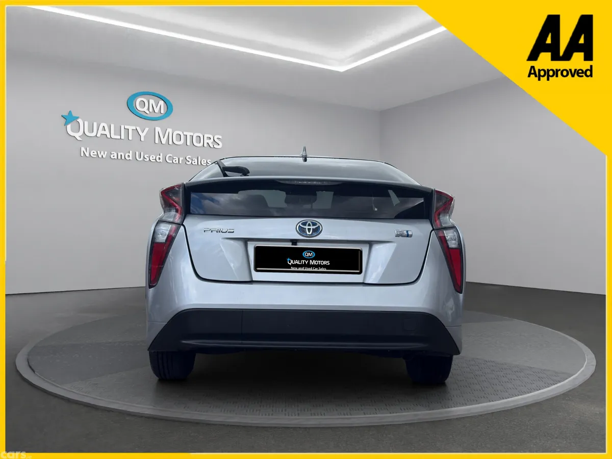 Toyota Prius Hatchback, Petrol Hybrid, 2017, Silver