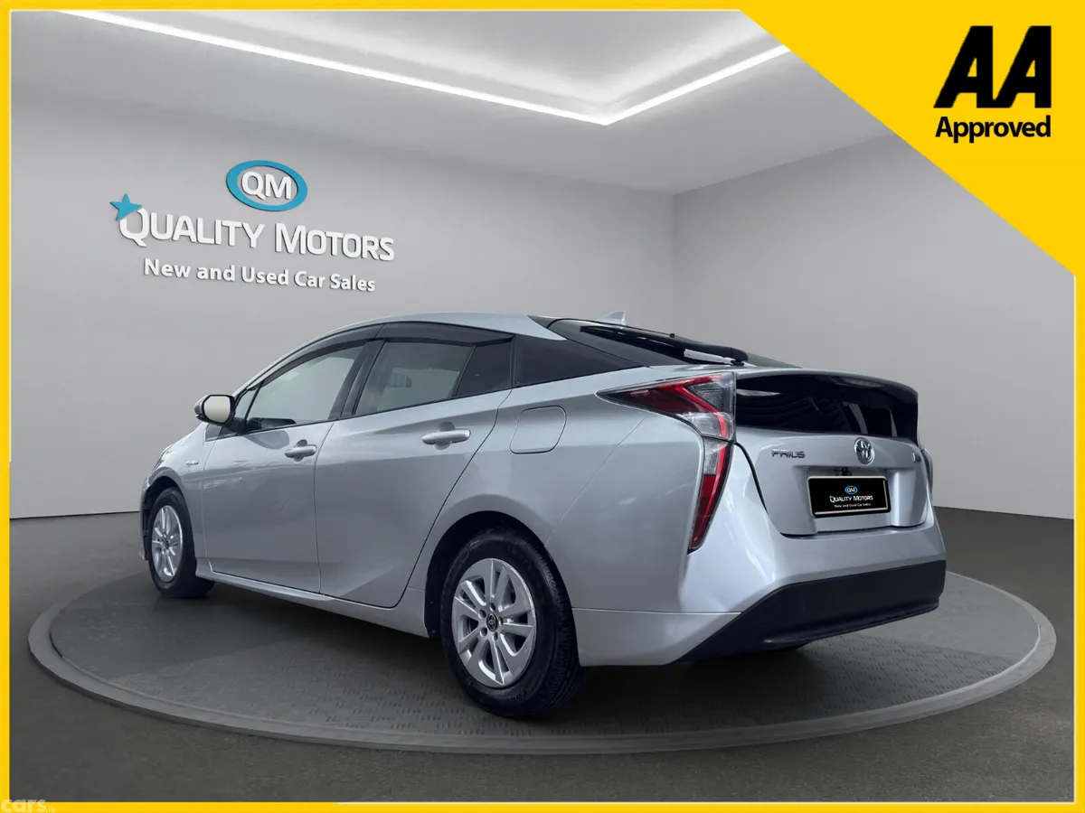 Toyota Prius Hatchback, Petrol Hybrid, 2017, Silver