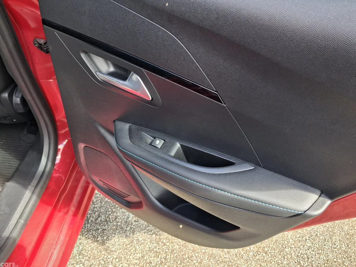 Peugeot 208 Hatchback, Petrol, 2021, Red