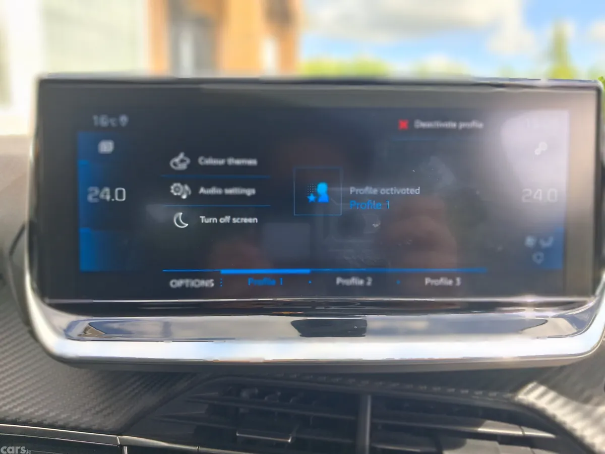 Peugeot 208 Hatchback, Petrol, 2021, Red