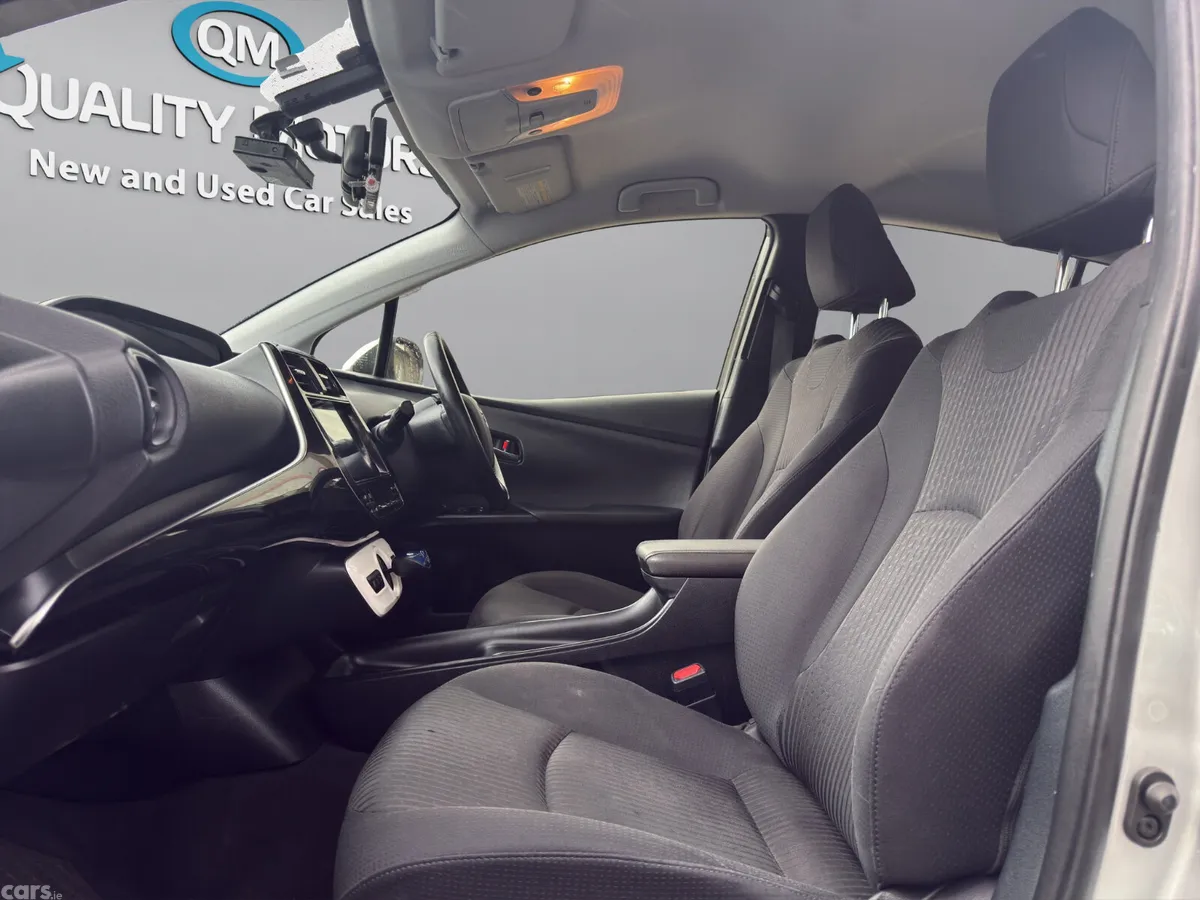 Toyota Prius Hatchback, Petrol Hybrid, 2017, Silver