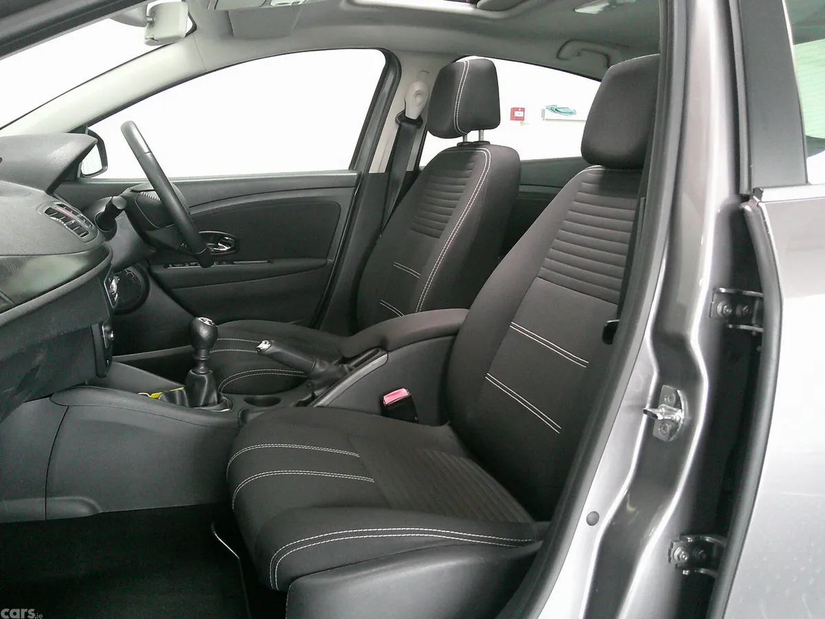 Renault Fluence Saloon, Diesel, 2016, Grey