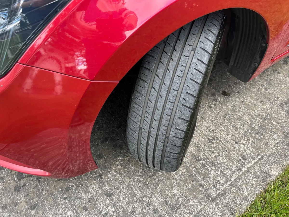 Hyundai i20 Hatchback, Petrol, 2019, Red