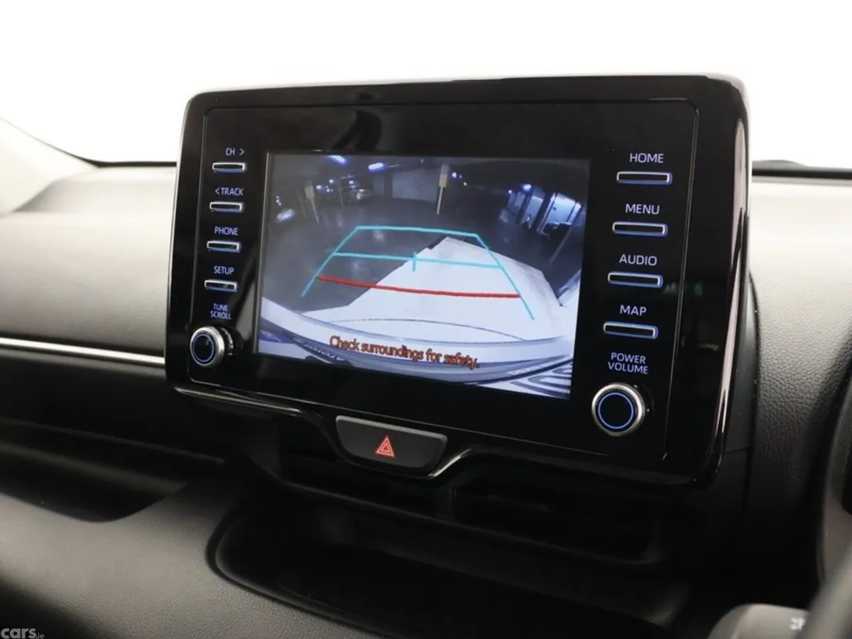 Toyota Yaris Hatchback, Petrol Hybrid, 2023, Silver