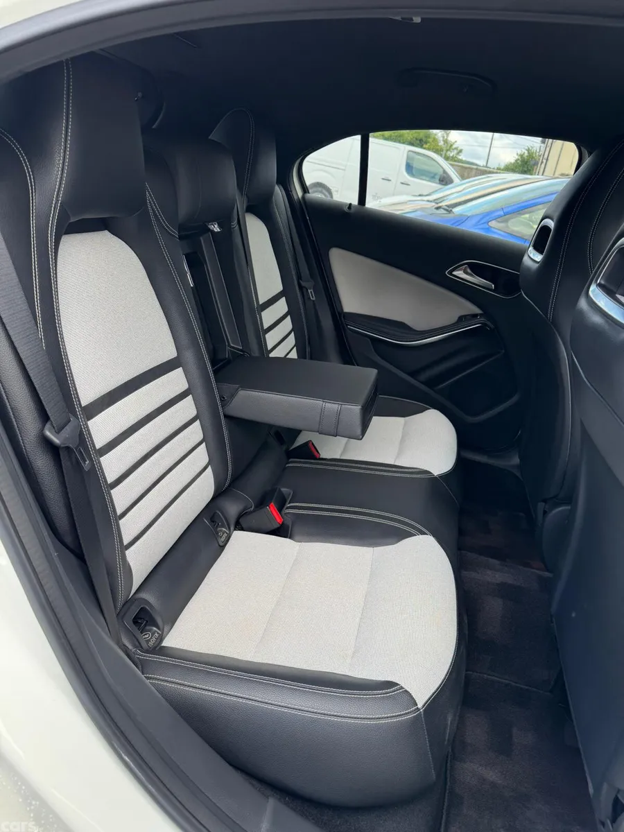Mercedes-Benz A-Class Hatchback, Petrol, 2014, White
