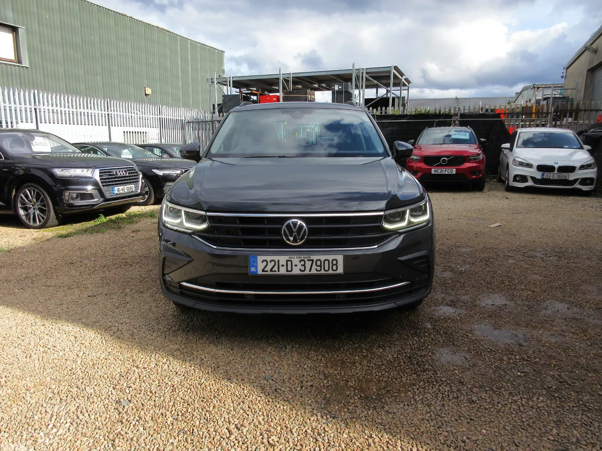 Volkswagen Tiguan SUV, Petrol Hybrid, 2022, Grey