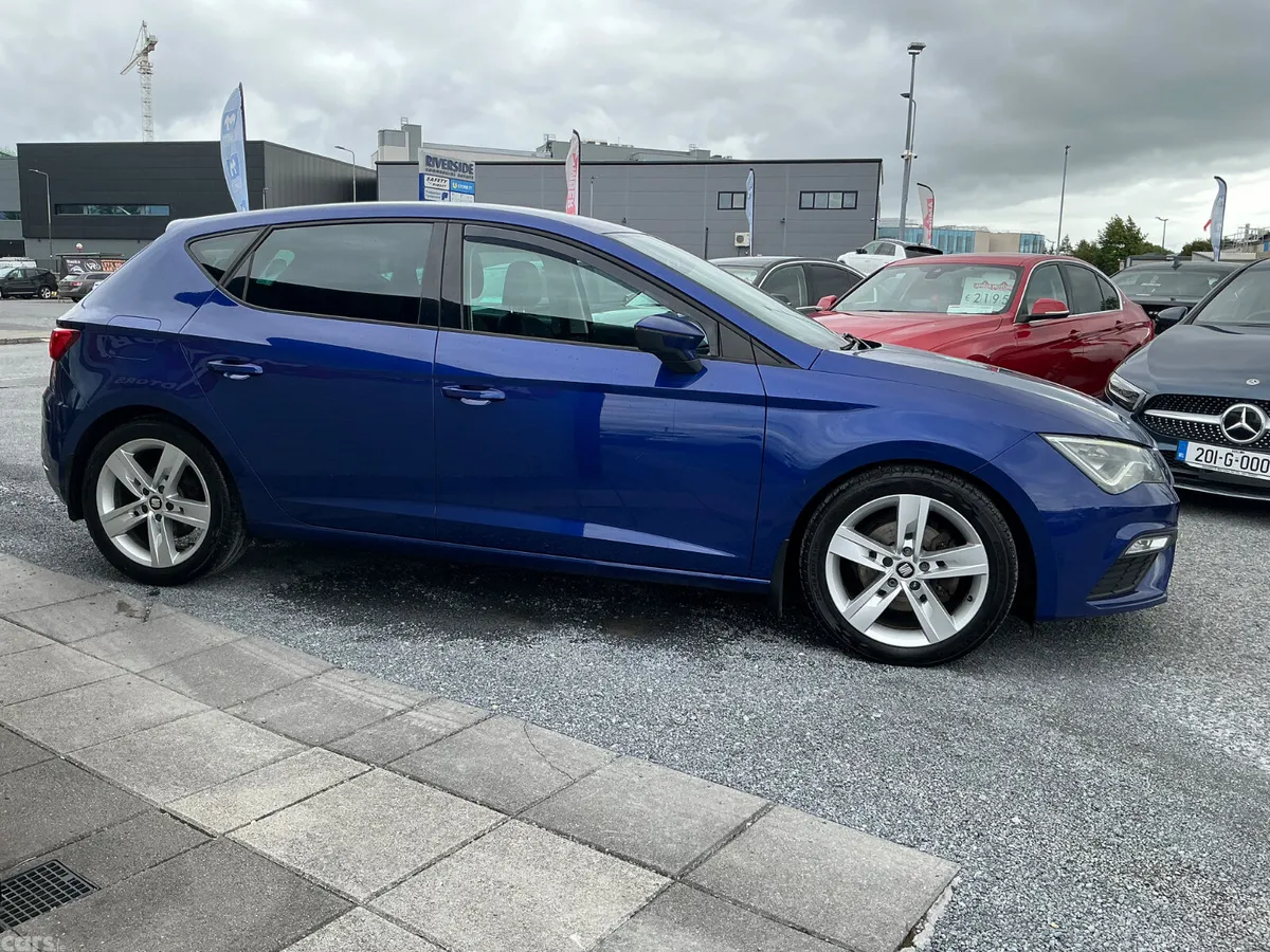 SEAT Leon Hatchback, Diesel, 2019, Blue